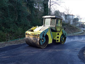 Trabzon'da asfaltlama çalışmaları sürüyor