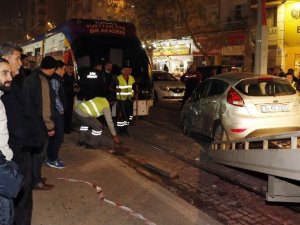 Yaralı sürücü aracı bırakıp kaçtı