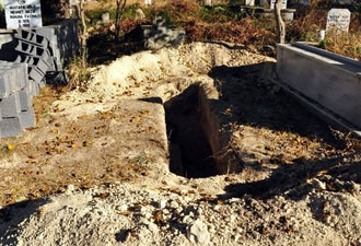 Mezarı kazıldı, selası verildi ama...