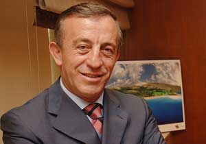 Ağaoğlu: Fedakarlık yapılmalı