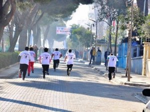 Öğrenciler Atatürk İçin Koştu