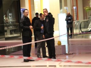 Kuyumcuyu 1,5 dakikada soydular