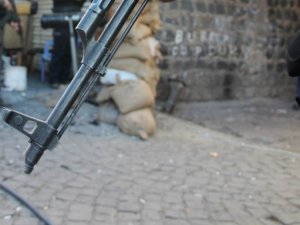 SAS girdi: 9 terörist öldürüldü