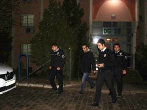 Polisin sır intiharı