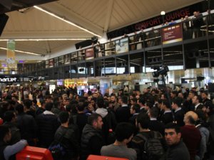 Atatürk Havalimanı'nda arbede!