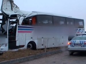 Yolcu otobüsleri çarpıştı: 6 ölü !