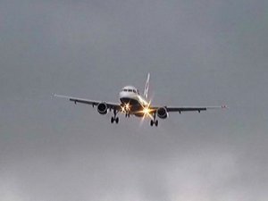 Lodos uçakları beşik gibi salladı