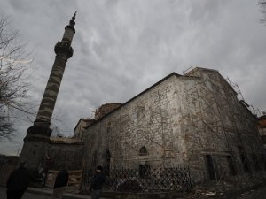 Vali Öz Fatih camiini inceledi!