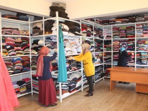 Ortahisar'dan ihtiyaç sahibi ailelere yardım