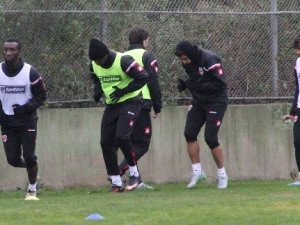 Trabzonspor'un rakibine maç öncesi şok!