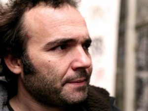 Ünlü oyuncuya hırsız şoku