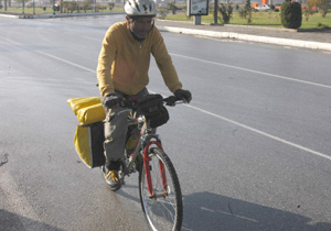 Teröre karşı pedal çeviriyor