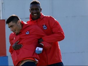 Ceza Douglas'ı üzmedi