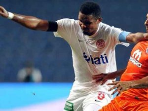 Antalyaspor Başakşehir'e yenildi