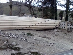 Fırtına minareyi yerle bir etti!