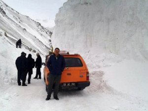 Gümüşhane'de çığ temizlendi!