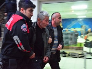 Gelinine kızdı ailesini rehin aldı