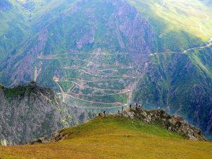 Dünya D.Karadeniz'deki ölüm yolunu konuşuyor!