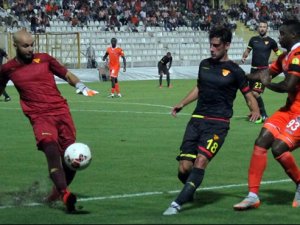 Göztepe Adanaspor maçında kazanan yok