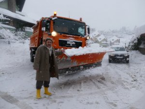 Gümrükçüoğlu "İşi olmayan dışarı çıkmasın"