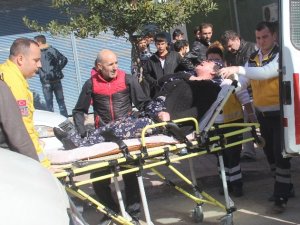 Anne babasını dövdü diye ağabeyini öldürdü