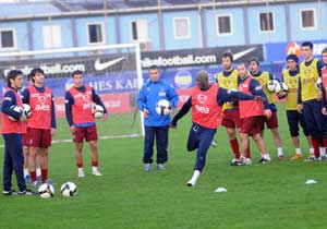 Yanal'dan futbolculara şut emri