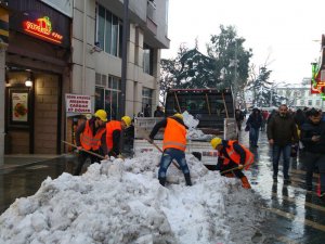 Trabzon'da anayolu kapalı mahalle kalmadı!