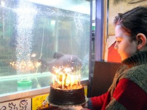 Dünyanın en yaşlı piranasına doğum günü partisi