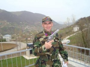 Düzköy Tamer komutana ağlıyor