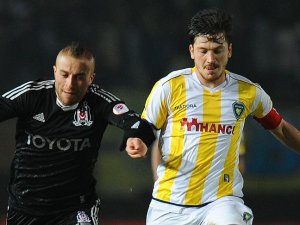 Beşiktaş ikinci yarıda turladı