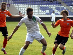 Adanaspor maç fazlasıyla lider