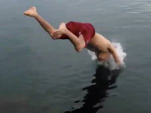 Bordo Mavililerin futbolculara öfkesi dinmiyor