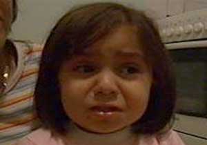 Minik Elif herkesi ağlattı