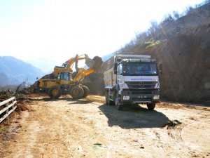 OF - Çaykara yolu ulaşıma açıldı!