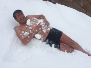 Eksi 20 derecede kar banyosu !