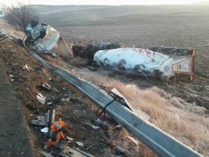 Ankara’da yolcu otobüsüyle TIR çarpıştı: 8 yaralı