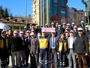 Taksiciler yaşama yol verdi!