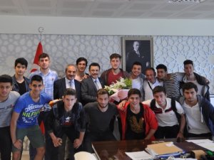 Ortahisar Belediyesi'nden Başarılı sporculara ödül!