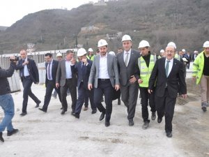 Bakan Albayrak Akyazı stadında!