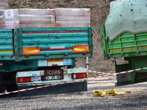 İki Tır Arasına Sıkışarak Öldü! Çanakkale haber
