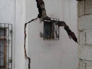 Ordu'da heyelan 2 eve zarar verdi!