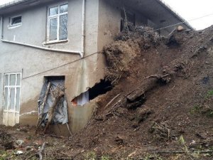 Rize'deki heyelan tehlike yarattı