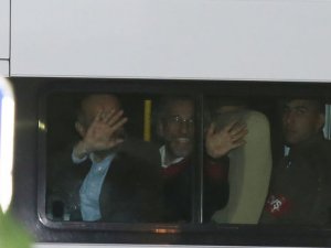 Can Dündar ve Erdem Gül tahliye edildi