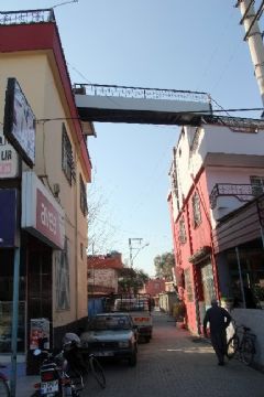 Adana'da ilginç üst geçit