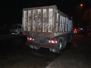 Freni boşalan kamyon sonu oldu