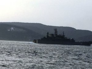 Rus savaş gemisi boğazdan geçti