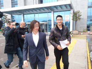 Metroda bomba şakası yapan gençler serbest