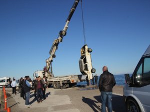 Ordu'da denizden otomobil çıktı