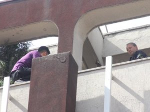 Film izler gibi seyrettiler - Adana haber