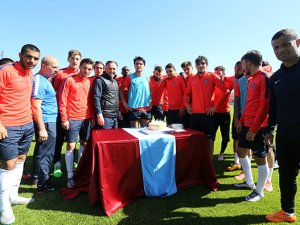 TS'li oyuncuya sürpriz